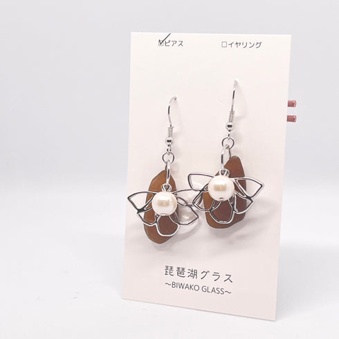 琵琶湖グラス 花びらチャーム&フェイクパールピアス